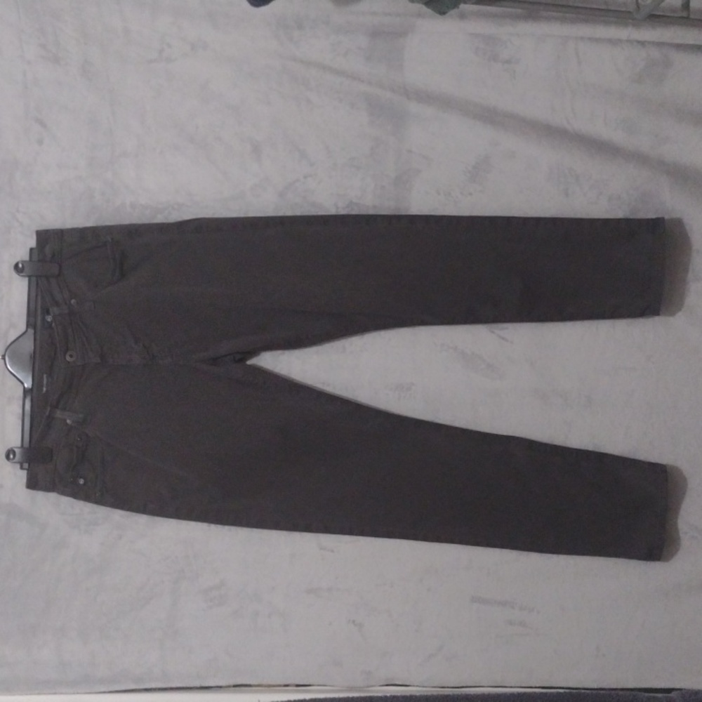AG Men's The Everett Slim Straight Jeans. Size 33 x 32